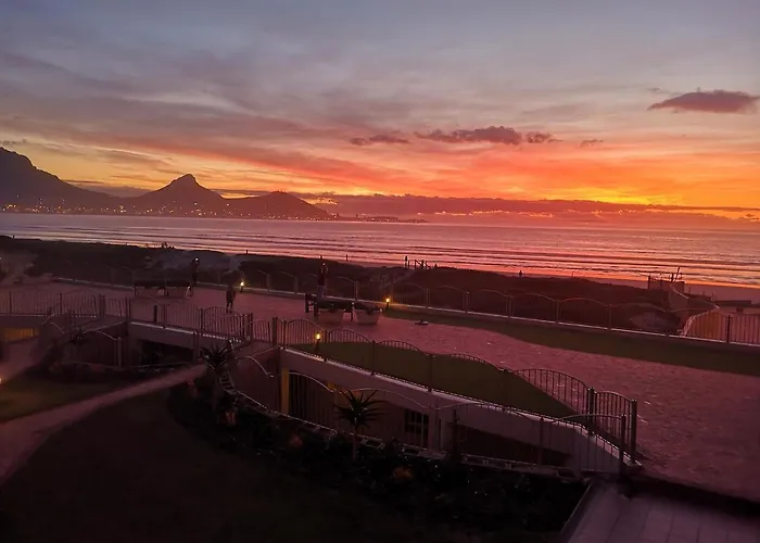 Lagoon Beach Neptune Isle Cape Town