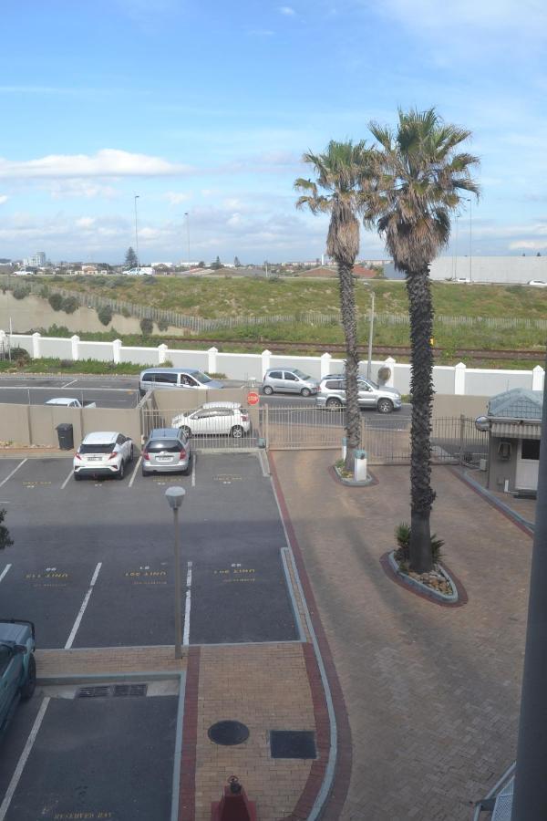 Lagoon Neptune Isle Apartment Cape Town